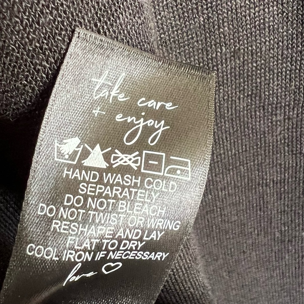 Nic + Zoe black linen blend asymmetrical sweater handkerchief hem NWT Size XS - Picture 9 of 9